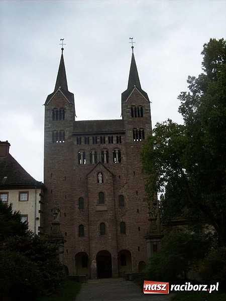 Zdjęcie w galerii na portalu naszraciborz.pl: Książę raciborski Wiktor V przyjeżdża do Raciborza. Zobacz gdzie na co dzień mieszka wiadomości z regionu