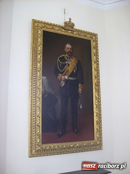 Zdjęcie w galerii na portalu naszraciborz.pl: Książę raciborski Wiktor V przyjeżdża do Raciborza. Zobacz gdzie na co dzień mieszka wiadomości z regionu