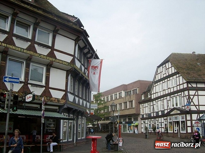 Zdjęcie w galerii na portalu naszraciborz.pl: Książę raciborski Wiktor V przyjeżdża do Raciborza. Zobacz gdzie na co dzień mieszka wiadomości z regionu