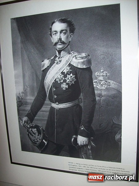 Zdjęcie w galerii na portalu naszraciborz.pl: Książę raciborski Wiktor V przyjeżdża do Raciborza. Zobacz gdzie na co dzień mieszka wiadomości z regionu