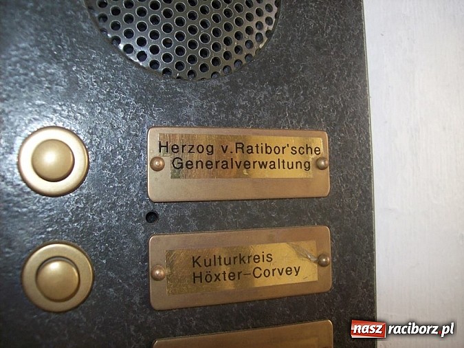 Zdjęcie w galerii na portalu naszraciborz.pl: Książę raciborski Wiktor V przyjeżdża do Raciborza. Zobacz gdzie na co dzień mieszka wiadomości z regionu