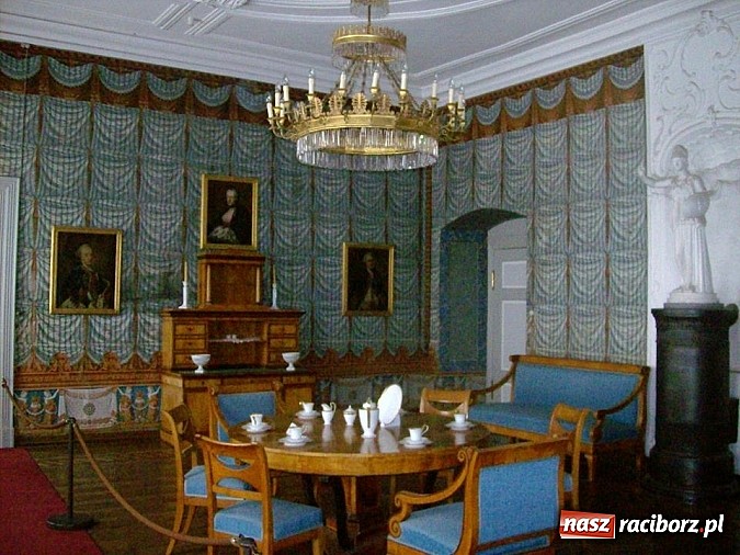 Zdjęcie w galerii na portalu naszraciborz.pl: Książę raciborski Wiktor V przyjeżdża do Raciborza. Zobacz gdzie na co dzień mieszka wiadomości z regionu