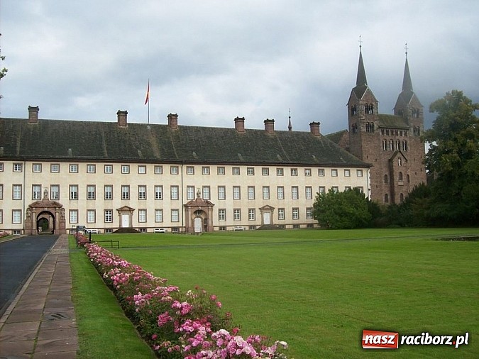 Zdjęcie w galerii na portalu naszraciborz.pl: Książę raciborski Wiktor V przyjeżdża do Raciborza. Zobacz gdzie na co dzień mieszka wiadomości z regionu