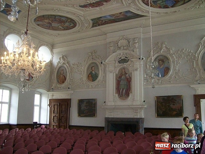 Zdjęcie w galerii na portalu naszraciborz.pl: Książę raciborski Wiktor V przyjeżdża do Raciborza. Zobacz gdzie na co dzień mieszka wiadomości z regionu