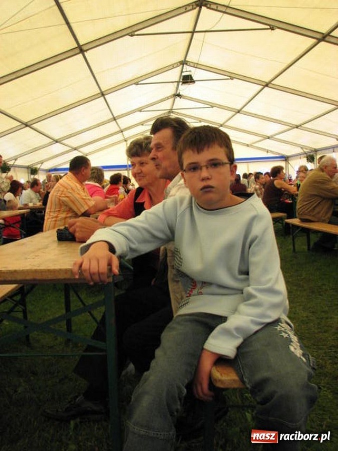 Zdjęcie w galerii na portalu naszraciborz.pl: Sportowy Festyn Przyjaźni wiadomości z regionu