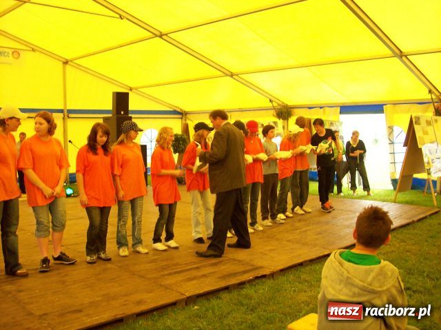 Zdjęcie w galerii na portalu naszraciborz.pl: Sportowy Festyn Przyjaźni wiadomości z regionu