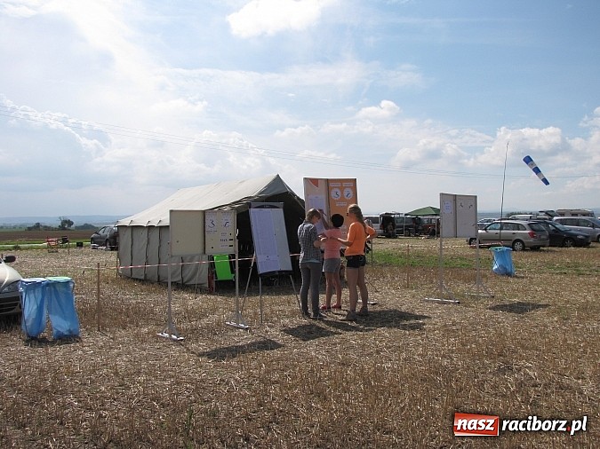 Zdjęcie w galerii na portalu naszraciborz.pl: Spektakularne zawody o Puchar Świata modeli swobodnie latających! wiadomości z regionu