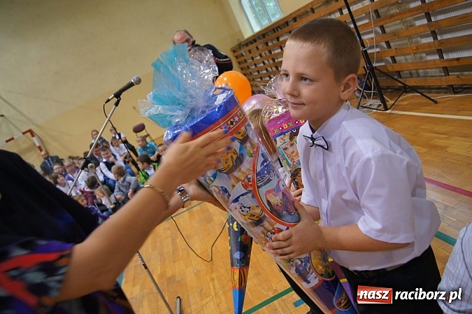Zdjęcie w galerii na portalu naszraciborz.pl: Z sukcesem w nowy rok szkolny w Nędzy wiadomości z regionu