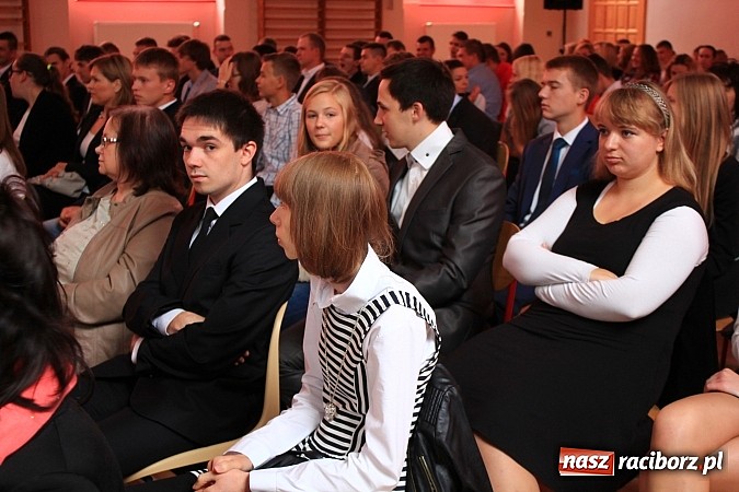 Zdjęcie w galerii na portalu naszraciborz.pl: Niech ten rok będzie dla nas dobry, czyli Inauguracja Roku Szkolnego w ZSBiRR wiadomości z regionu