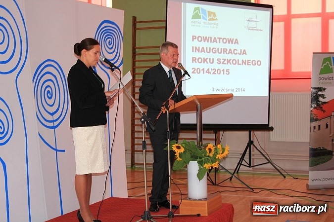Zdjęcie w galerii na portalu naszraciborz.pl: Niech ten rok będzie dla nas dobry, czyli Inauguracja Roku Szkolnego w ZSBiRR wiadomości z regionu