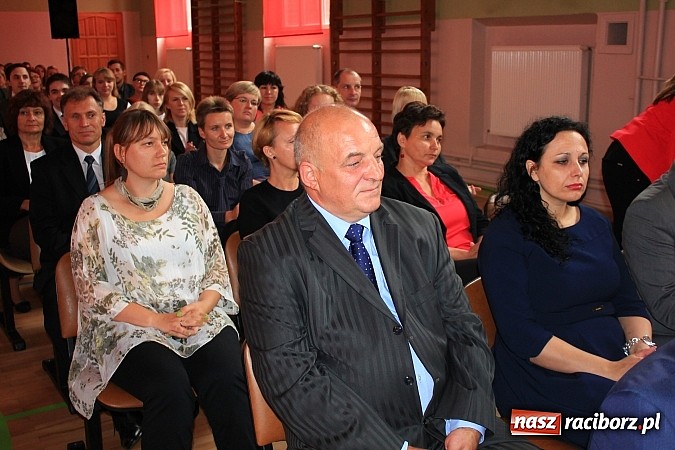 Zdjęcie w galerii na portalu naszraciborz.pl: Niech ten rok będzie dla nas dobry, czyli Inauguracja Roku Szkolnego w ZSBiRR wiadomości z regionu