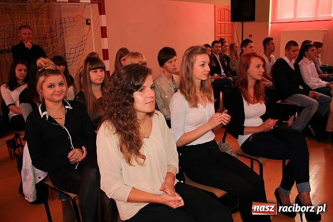 Zdjęcie w galerii na portalu naszraciborz.pl: Niech ten rok będzie dla nas dobry, czyli Inauguracja Roku Szkolnego w ZSBiRR wiadomości z regionu