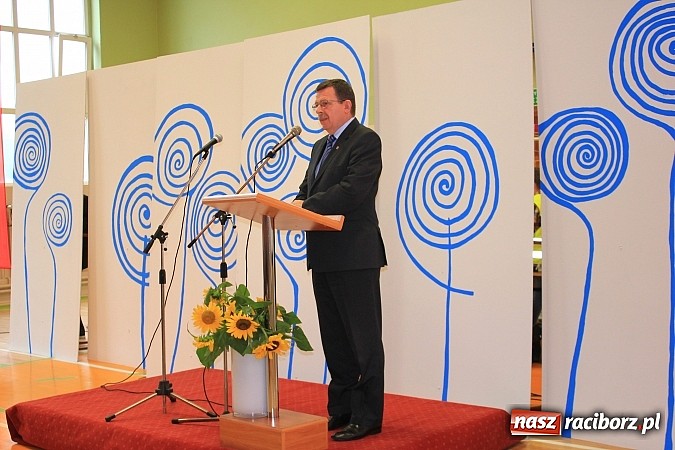Zdjęcie w galerii na portalu naszraciborz.pl: Niech ten rok będzie dla nas dobry, czyli Inauguracja Roku Szkolnego w ZSBiRR wiadomości z regionu