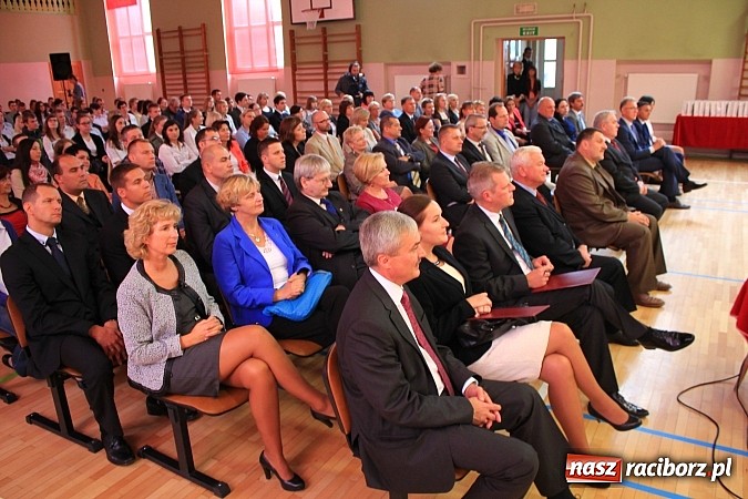 Zdjęcie w galerii na portalu naszraciborz.pl: Niech ten rok będzie dla nas dobry, czyli Inauguracja Roku Szkolnego w ZSBiRR wiadomości z regionu