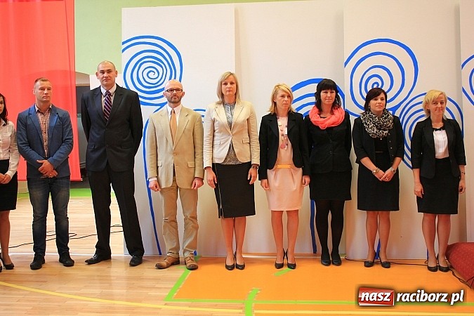 Zdjęcie w galerii na portalu naszraciborz.pl: Niech ten rok będzie dla nas dobry, czyli Inauguracja Roku Szkolnego w ZSBiRR wiadomości z regionu