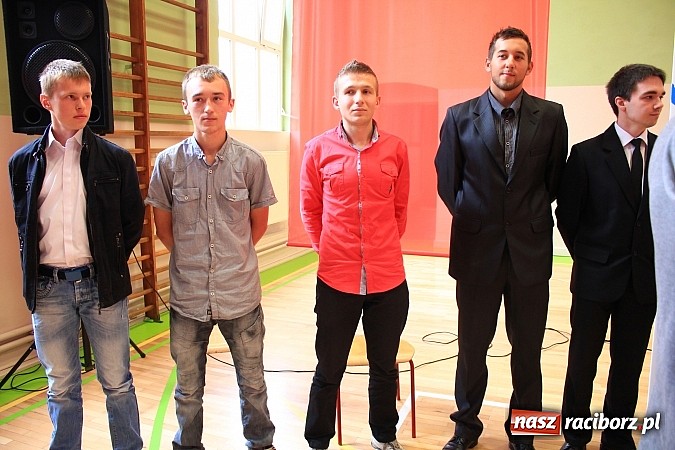 Zdjęcie w galerii na portalu naszraciborz.pl: Niech ten rok będzie dla nas dobry, czyli Inauguracja Roku Szkolnego w ZSBiRR wiadomości z regionu