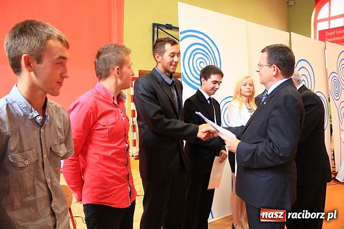 Zdjęcie w galerii na portalu naszraciborz.pl: Niech ten rok będzie dla nas dobry, czyli Inauguracja Roku Szkolnego w ZSBiRR wiadomości z regionu