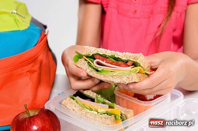 Zdjęcie w galerii na portalu naszraciborz.pl: Stop śmieciowemu jedzeniu w sklepikach szkolnych wiadomości z regionu