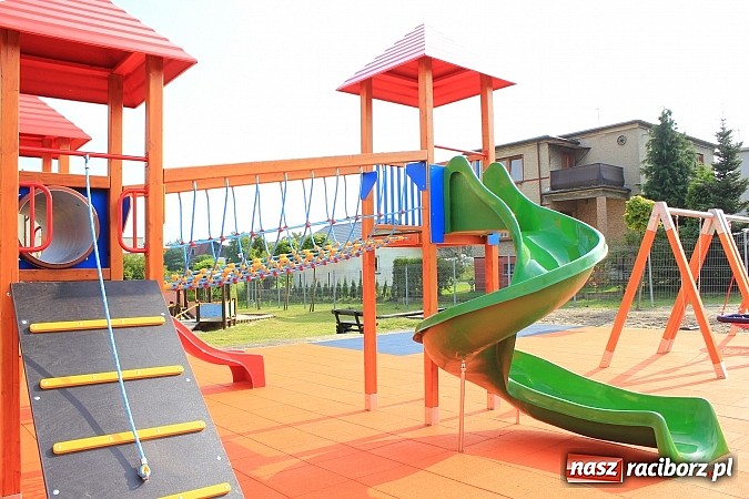 Zdjęcie w galerii na portalu naszraciborz.pl: Nowy plac zabaw w Markowicach! wiadomości z regionu