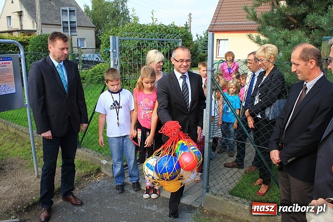 Zdjęcie w galerii na portalu naszraciborz.pl: Nowy plac zabaw w Markowicach! wiadomości z regionu