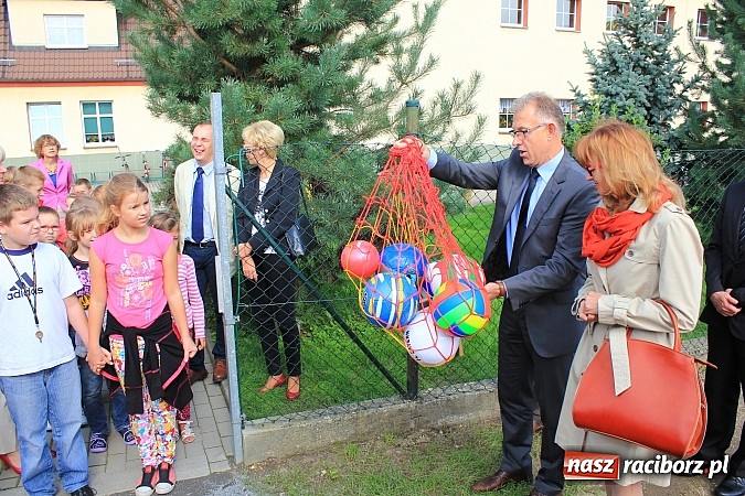 Zdjęcie w galerii na portalu naszraciborz.pl: Nowy plac zabaw w Markowicach! wiadomości z regionu