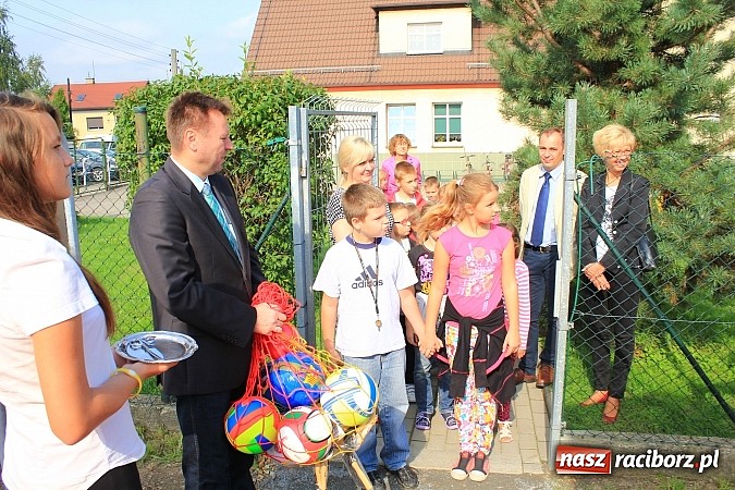 Zdjęcie w galerii na portalu naszraciborz.pl: Nowy plac zabaw w Markowicach! wiadomości z regionu