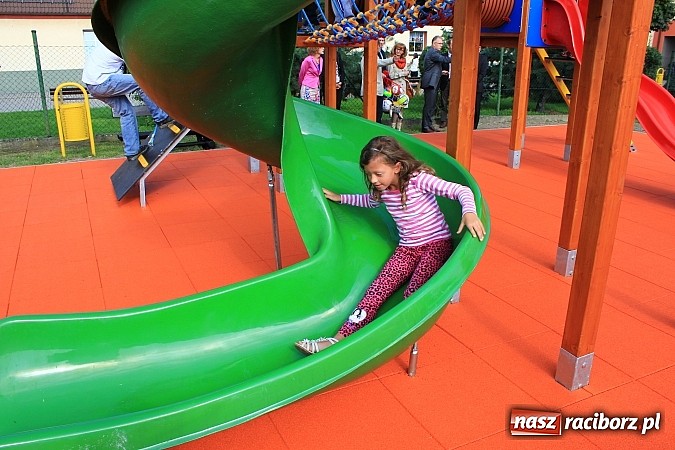 Zdjęcie w galerii na portalu naszraciborz.pl: Nowy plac zabaw w Markowicach! wiadomości z regionu