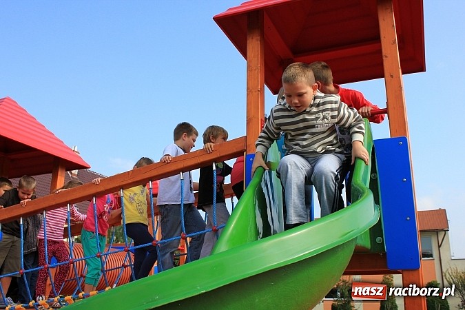 Zdjęcie w galerii na portalu naszraciborz.pl: Nowy plac zabaw w Markowicach! wiadomości z regionu