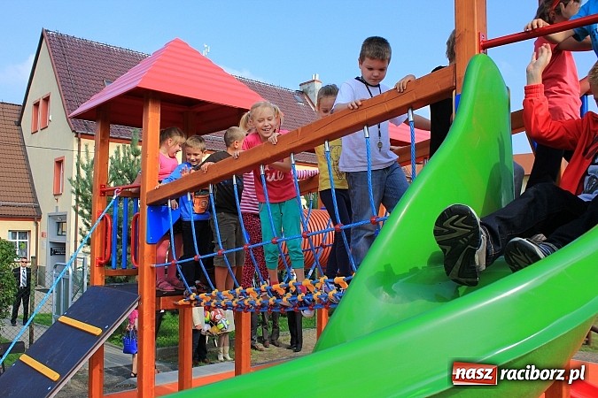 Zdjęcie w galerii na portalu naszraciborz.pl: Nowy plac zabaw w Markowicach! wiadomości z regionu