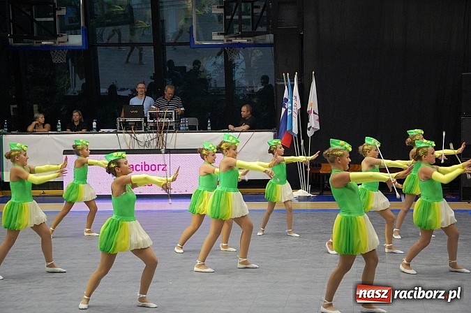 Zdjęcie w galerii na portalu naszraciborz.pl: Mażoretki Tęcza aż trzy razy na podium Mistrzostw Świata w Pradze! wiadomości z regionu
