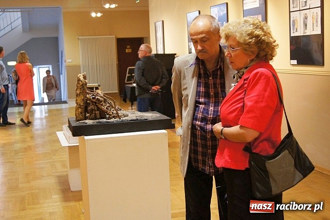 Zdjęcie w galerii na portalu naszraciborz.pl: Ptaki Zofii Wierchowicz w Galerii Sztuki Współczesnej w RCK wiadomości z regionu