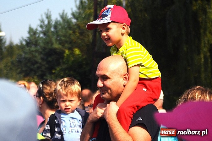 Zdjęcie w galerii na portalu naszraciborz.pl: Na dworcu zorganizowano I Piknik Kolejowy wiadomości z regionu