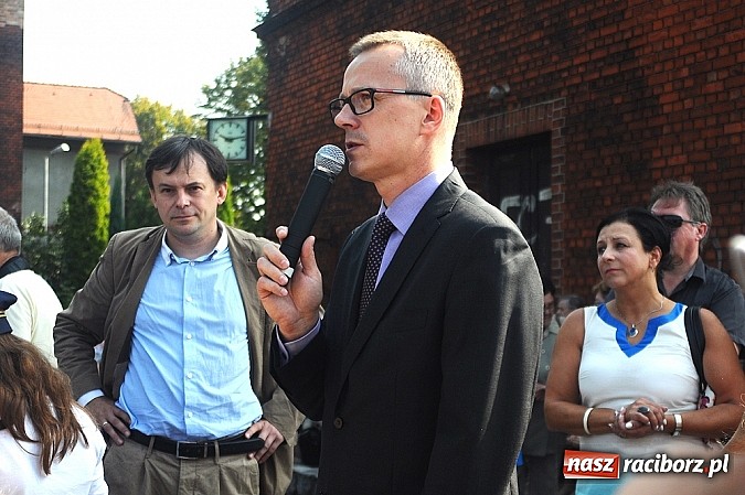 Zdjęcie w galerii na portalu naszraciborz.pl: Na dworcu zorganizowano I Piknik Kolejowy wiadomości z regionu