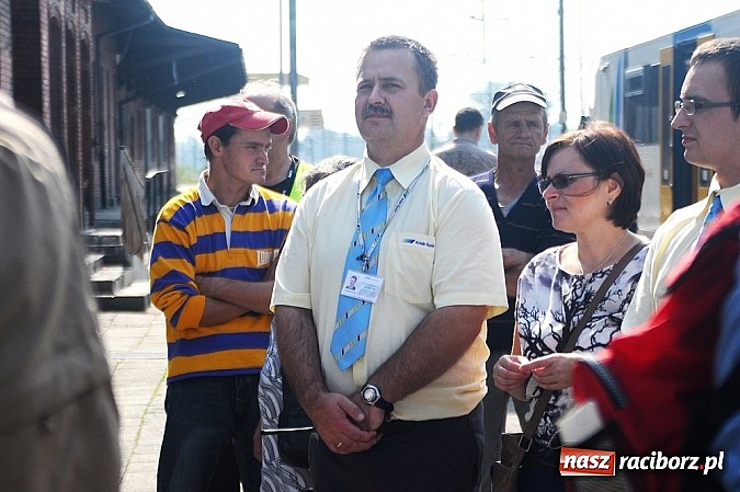 Zdjęcie w galerii na portalu naszraciborz.pl: Na dworcu zorganizowano I Piknik Kolejowy wiadomości z regionu