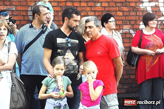 Zdjęcie w galerii na portalu naszraciborz.pl: Na dworcu zorganizowano I Piknik Kolejowy wiadomości z regionu