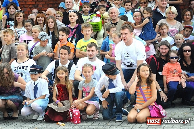 Zdjęcie w galerii na portalu naszraciborz.pl: Na dworcu zorganizowano I Piknik Kolejowy wiadomości z regionu