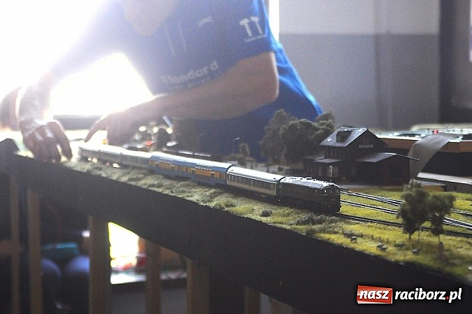 Zdjęcie w galerii na portalu naszraciborz.pl: Na dworcu zorganizowano I Piknik Kolejowy wiadomości z regionu