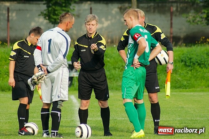 Zdjęcie w galerii na portalu naszraciborz.pl: Dwa gole Rosika zapewniły wygraną Rafako. Gaszowice zdetronizowane wiadomości z regionu