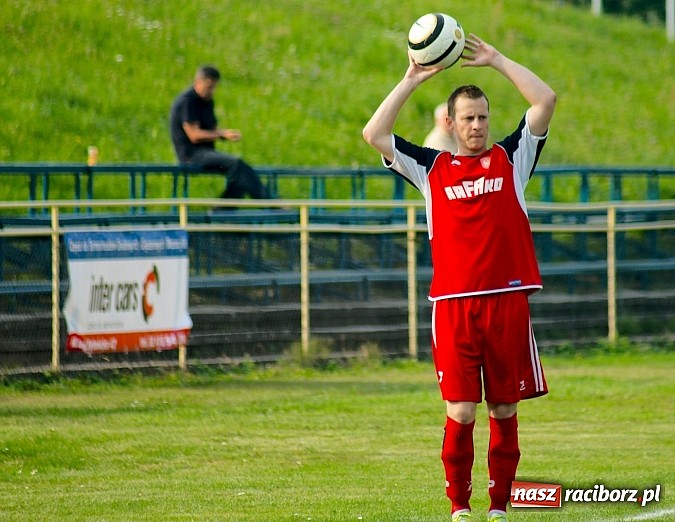 Zdjęcie w galerii na portalu naszraciborz.pl: Dwa gole Rosika zapewniły wygraną Rafako. Gaszowice zdetronizowane wiadomości z regionu