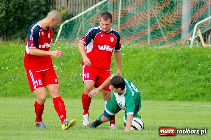 Zdjęcie w galerii na portalu naszraciborz.pl: Dwa gole Rosika zapewniły wygraną Rafako. Gaszowice zdetronizowane wiadomości z regionu