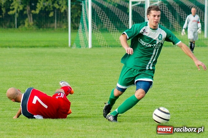 Zdjęcie w galerii na portalu naszraciborz.pl: Dwa gole Rosika zapewniły wygraną Rafako. Gaszowice zdetronizowane wiadomości z regionu