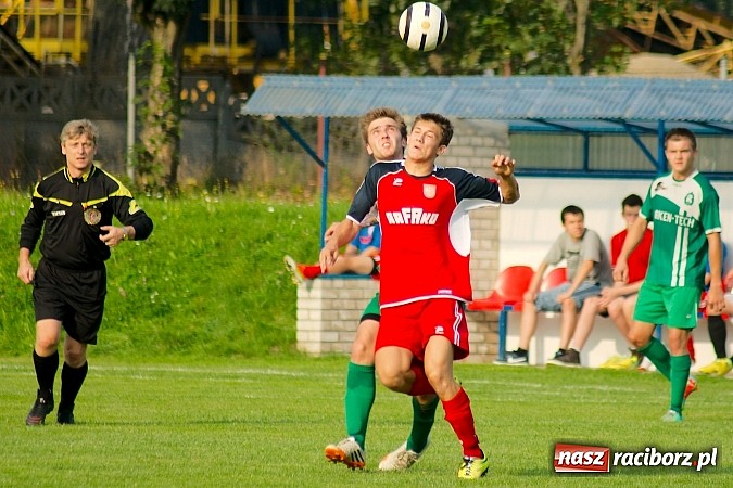 Zdjęcie w galerii na portalu naszraciborz.pl: Dwa gole Rosika zapewniły wygraną Rafako. Gaszowice zdetronizowane wiadomości z regionu