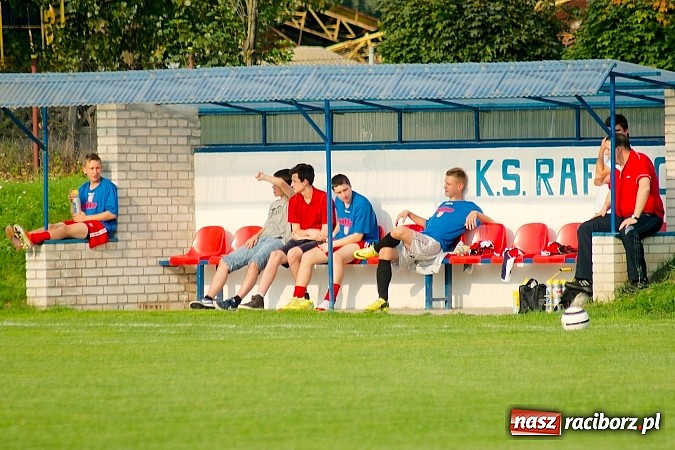 Zdjęcie w galerii na portalu naszraciborz.pl: Dwa gole Rosika zapewniły wygraną Rafako. Gaszowice zdetronizowane wiadomości z regionu