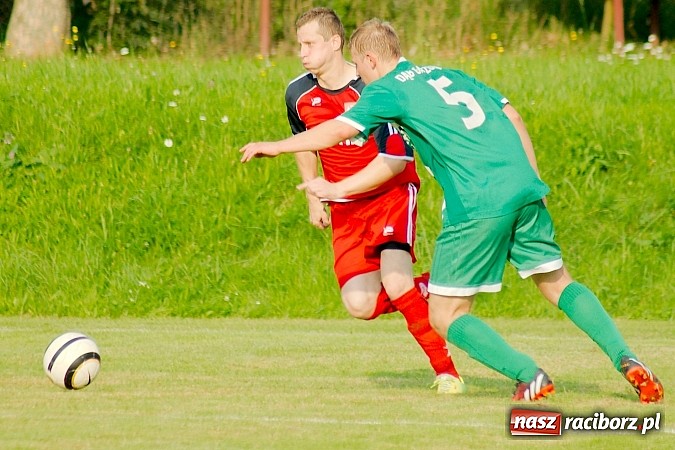 Zdjęcie w galerii na portalu naszraciborz.pl: Dwa gole Rosika zapewniły wygraną Rafako. Gaszowice zdetronizowane wiadomości z regionu