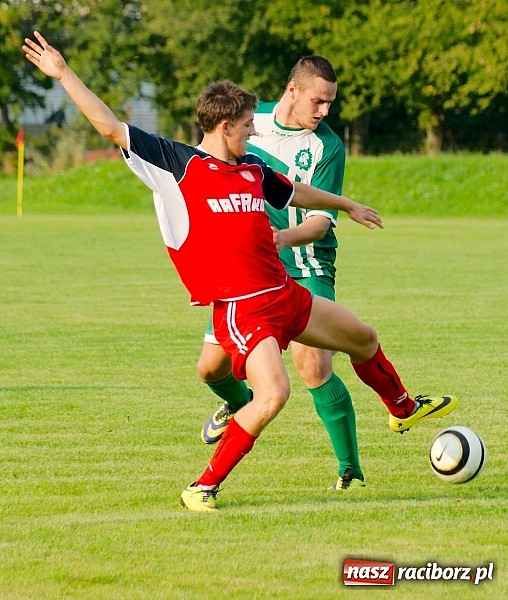 Zdjęcie w galerii na portalu naszraciborz.pl: Dwa gole Rosika zapewniły wygraną Rafako. Gaszowice zdetronizowane wiadomości z regionu