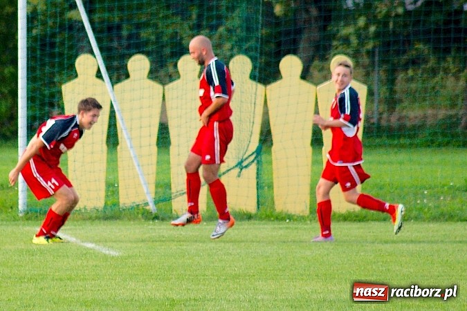 Zdjęcie w galerii na portalu naszraciborz.pl: Dwa gole Rosika zapewniły wygraną Rafako. Gaszowice zdetronizowane wiadomości z regionu