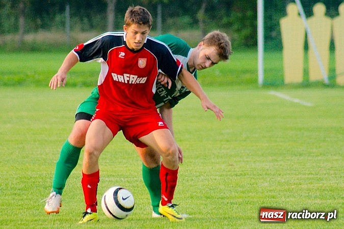 Zdjęcie w galerii na portalu naszraciborz.pl: Dwa gole Rosika zapewniły wygraną Rafako. Gaszowice zdetronizowane wiadomości z regionu
