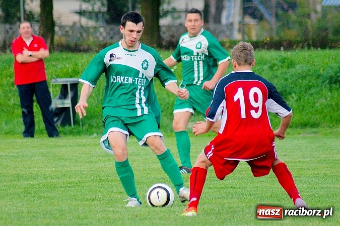 Zdjęcie w galerii na portalu naszraciborz.pl: Dwa gole Rosika zapewniły wygraną Rafako. Gaszowice zdetronizowane wiadomości z regionu