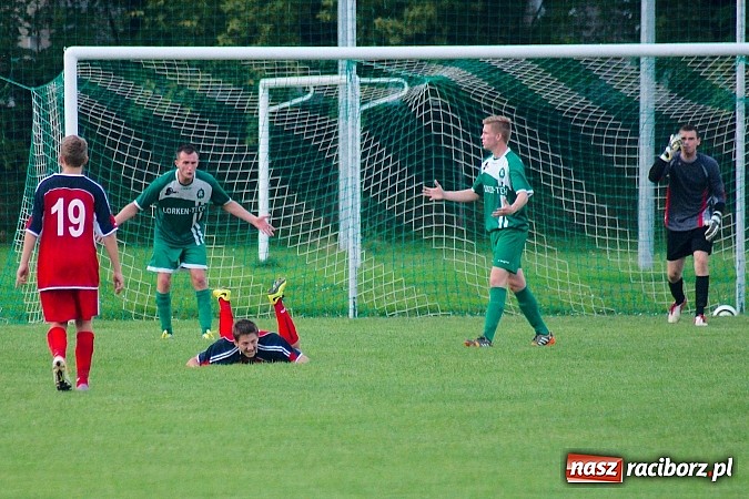 Zdjęcie w galerii na portalu naszraciborz.pl: Dwa gole Rosika zapewniły wygraną Rafako. Gaszowice zdetronizowane wiadomości z regionu