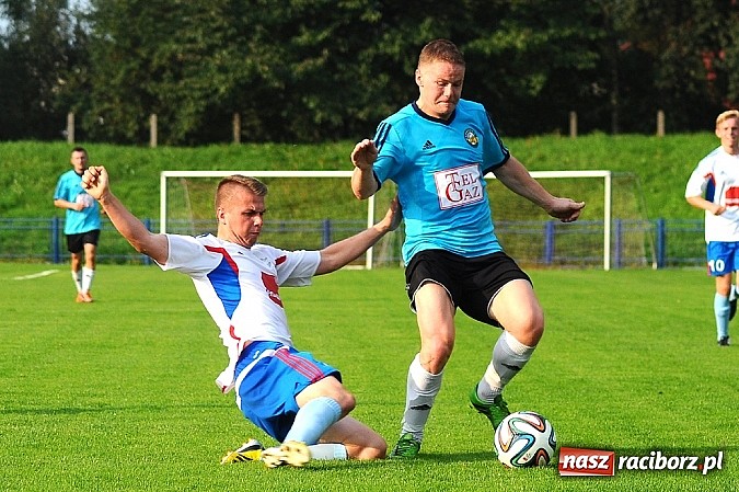 Zdjęcie w galerii na portalu naszraciborz.pl: Hat-trick Łukasza Bawoła dał zwycięstwo Unii wiadomości z regionu